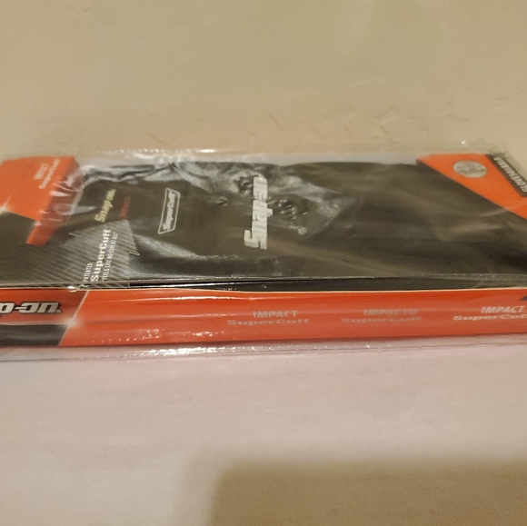 Snap on tools mechanic supercuff gloves. - Picture 7 of 8